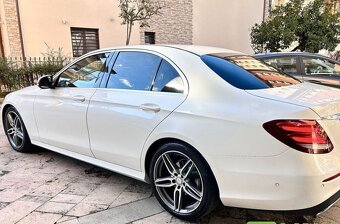 Mercedes Benz E220 W213