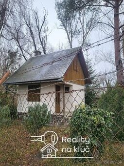 Na predaj chata so záhradou v Úľanoch nad Žitavou