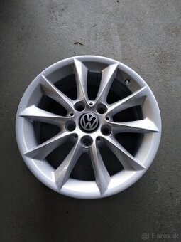 16" sada VW + 215/65 16C letné pneu.