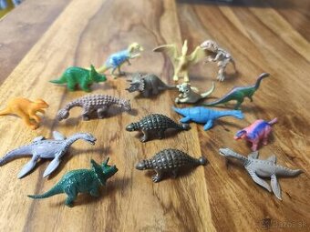 16 ks dinosaurov, dinosaury
