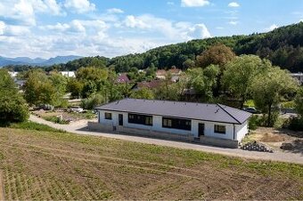 Novostavba 3-izb.domu v Tuchyni-výhľad a praktické bývanie