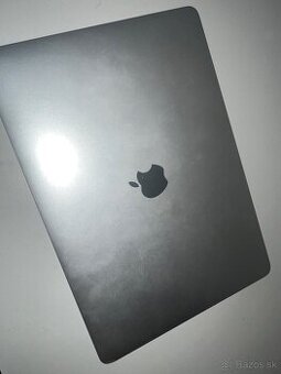 Macbook 13 inch, touch bar, 256gb, 8gb ram