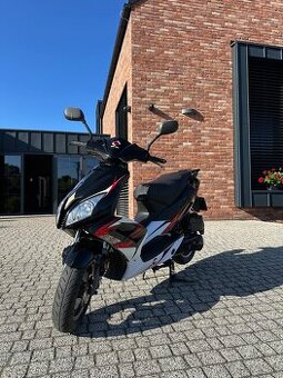 Skúter adamoto 125