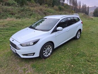 Ford Focus Combi 1.0 EcoBoost Rival X - rodinné auto