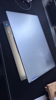 Lenovo IdeaPad Slim 3 15IAN8