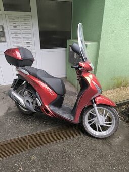 Skúter HONDA SH 125 AD