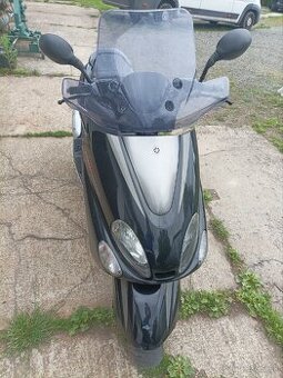 Yamaha Majesty