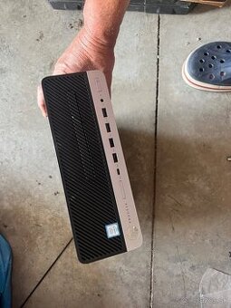 PC zostava na predajni