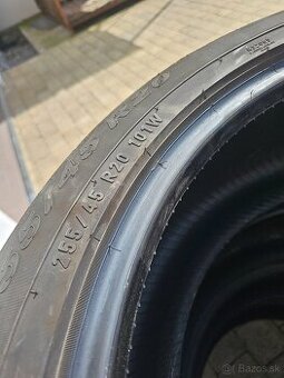 255/45 r 20