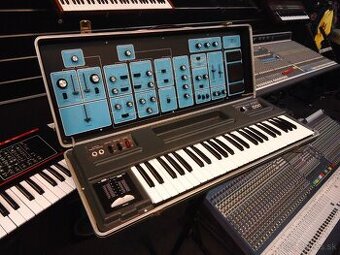 MOOG SONIC SIX 49-KEY DUOPHONIC 2-VOICE ANALOG SYNTHESIZER