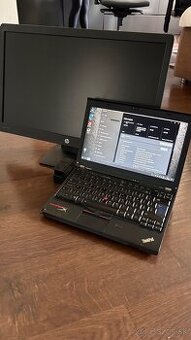 NB Lenovo X220, i7, 8GB, 256GB SSD + Monitor + Dokina