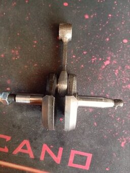 Stihl fs 450 kľukový hriadeľ