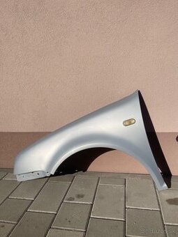 Predný blatnik VW Golf 4 LB7Z