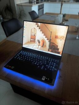 Predám herný notebook Lenovo Legion 7 (RTX 3070, 32 GB RAM)