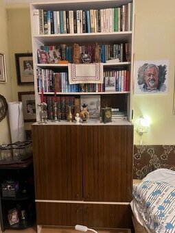 Staršia obývacia stena za odvoz