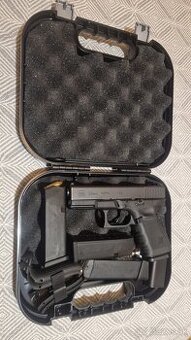 Predám Glock 23  gen. 4     cal .40 S&W