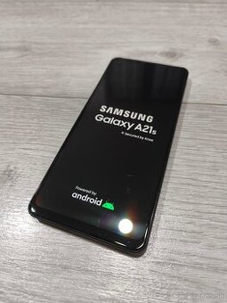 Samsung Galaxy A21s - Displej s komponentami.