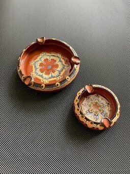 2 ks Keramické popolníky