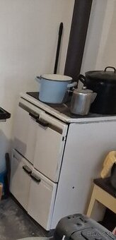 Predám sporák na tuhé palivo Fiko 90