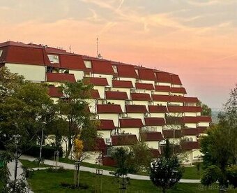 PRENÁJOM | Luxusný 3-izbový byt s veľkou terasou, a dvoj gar