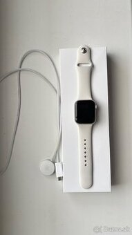 Apple Watch SE 3 Cellular 40mm hviezdny biely hliník