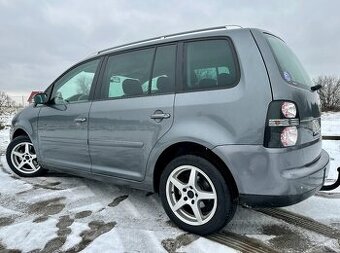 VW Touran 1T1 2.0 TDi 16V Highline