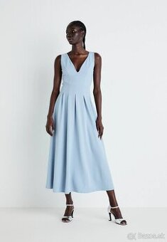 Svetlomodré šaty VILA značky Zalando