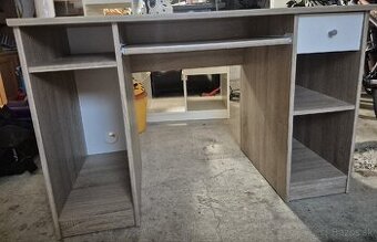 PC/písací stôl