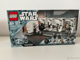 LEGO Star Wars 75387 Nástup na palubu Tantive IV