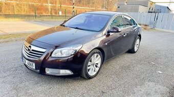Opel Insignia 2,0 CDTi-118kw-servisní knížka,ČR