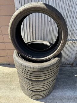 Letne pneumatiky Goodyear dvojrozmer 225/40 + 255/35 R19
