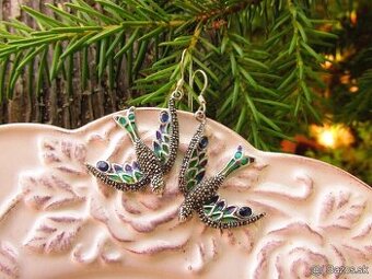 Ponúkam krásne originálne dámske strieborné náušnice osádzan