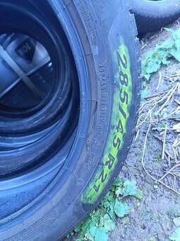 285 45 R21 pirelli