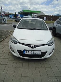 Hyundai I20,1.2, r.v.2014 - facelift,140tis km,nová STK 3/28