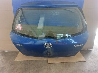Predám piate dvere kufrové dvere toyota yaris II 2007