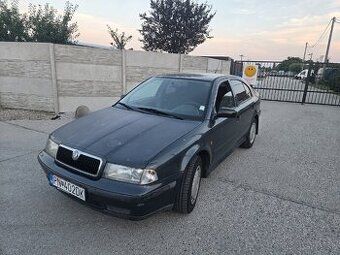 Skoda octavia 1.6 benzin
