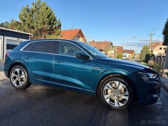 Audi e-tron 50