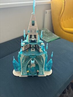 Frozen veža Lego