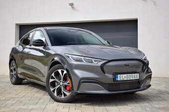 Ford Mustang Mach-E AWD 75,7 kWh 360° KAMERA, AUTOR. SERVIS