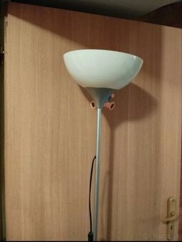 Stojaca lampa IKEA