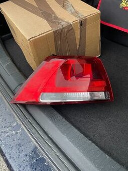 Ľavé zadné svetlo VW Golf 7