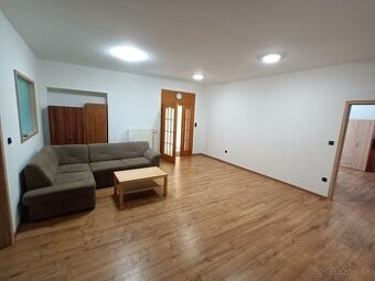 Ponúkame Vám na prenájom dve poschodia ubytovne