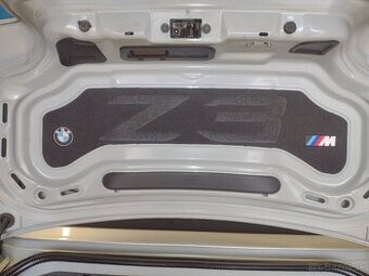 Predám tapacir zadnej kapoty na BMW Z3