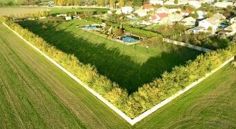 TOP INVESTIČNÁ PRÍLEŽITOSŤ – unikátny pozemok s ovocným sado