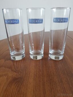 Retro sklenené poháre Becherovka