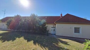 EXKLUZÍVNY PREDAJ-prerobený 4 izb.RD s vedľajším domom v KN