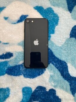 Iphone se 2022 plne funkčne