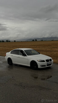 BMW E90 320d xDrive - 1