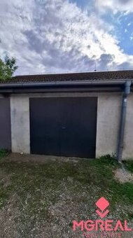 Klasická garáž pod Šípkom v PE
