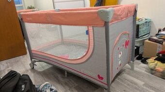 Predám detskú cestovnú postielku Baby Mix so závesným ložkom